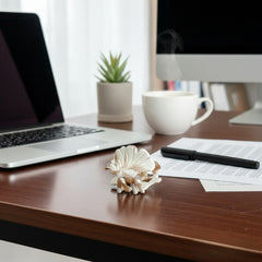 Elegant Creamy Coffee Hair Claw - Maple Leaf Mini