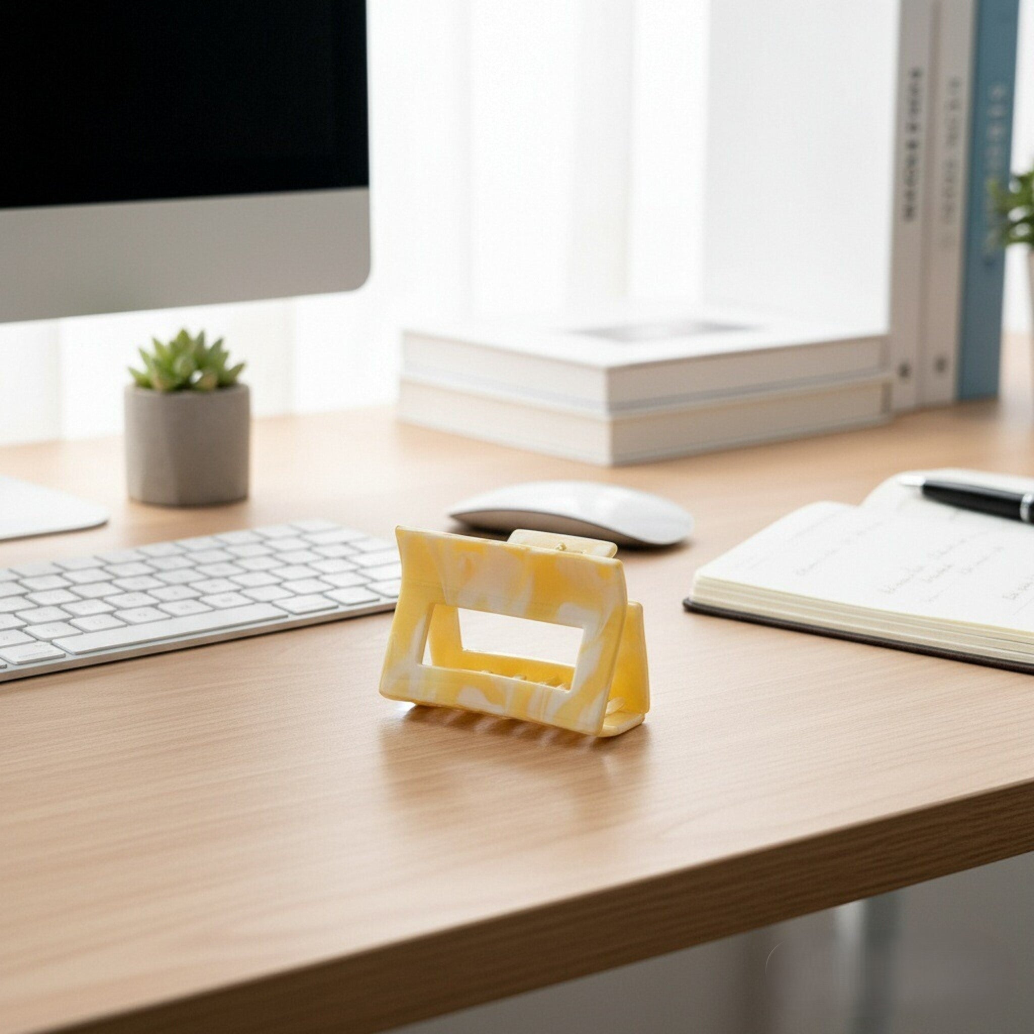 Trendy Acetate Hair Clamps - Small Square