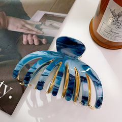 Trendy Hair Claw for Volume