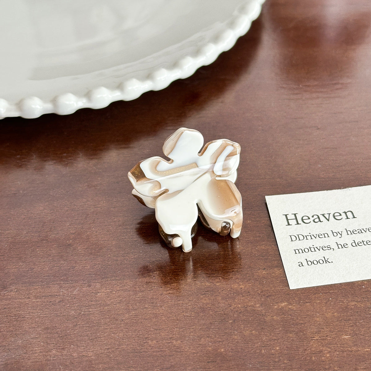 Elegant Creamy Coffee Hair Claw - Flower Mini